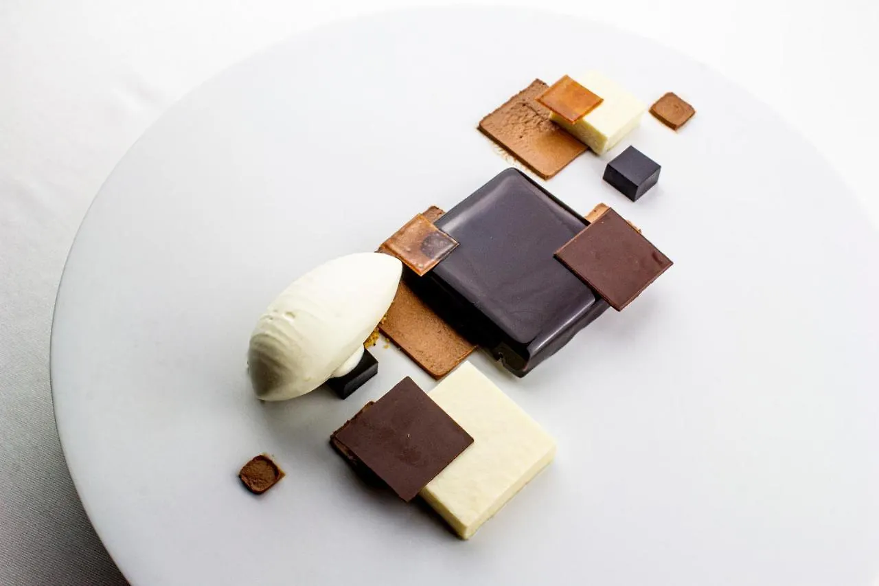 Chateau D'Origny, Chambres D'Hotes Et Restaurant Gastronomique Ouches Francia
