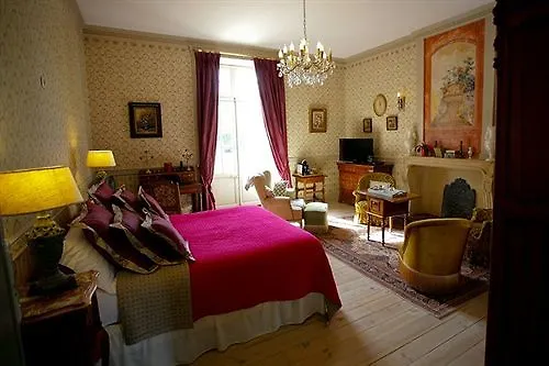 Chateau D'Origny, Chambres D'Hotes Et Restaurant Gastronomique Ouches Bed & Breakfast