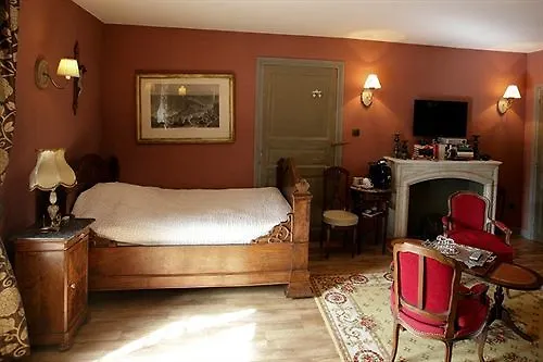 Chateau D'Origny, Chambres D'Hotes Et Restaurant Gastronomique Ouches