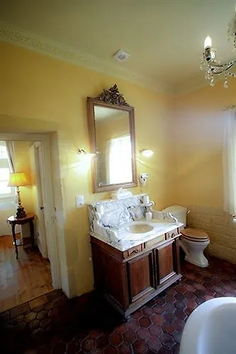 Chateau D'Origny, Chambres D'Hotes Et Restaurant Gastronomique Ouches 3*,  França