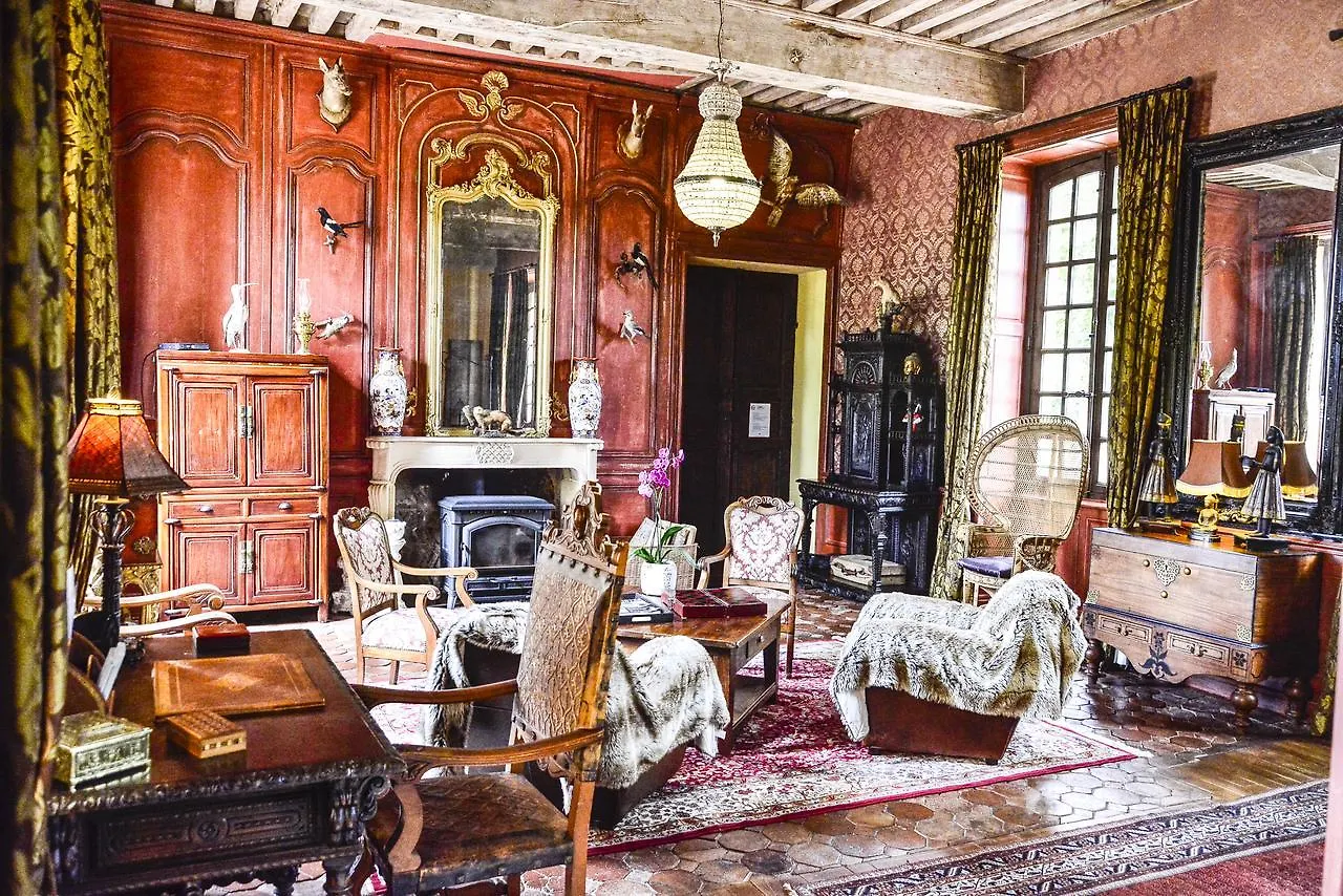Chateau D'Origny, Chambres D'Hotes Et Restaurant Gastronomique Ouches Bed and breakfast