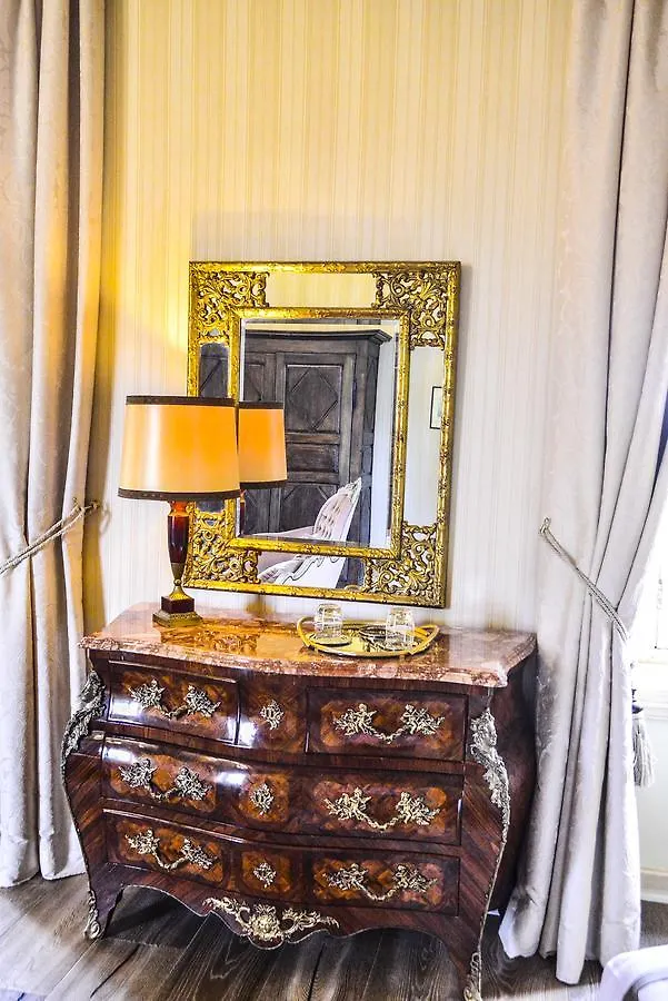 Chateau D'Origny, Chambres D'Hotes Et Restaurant Gastronomique Ouches