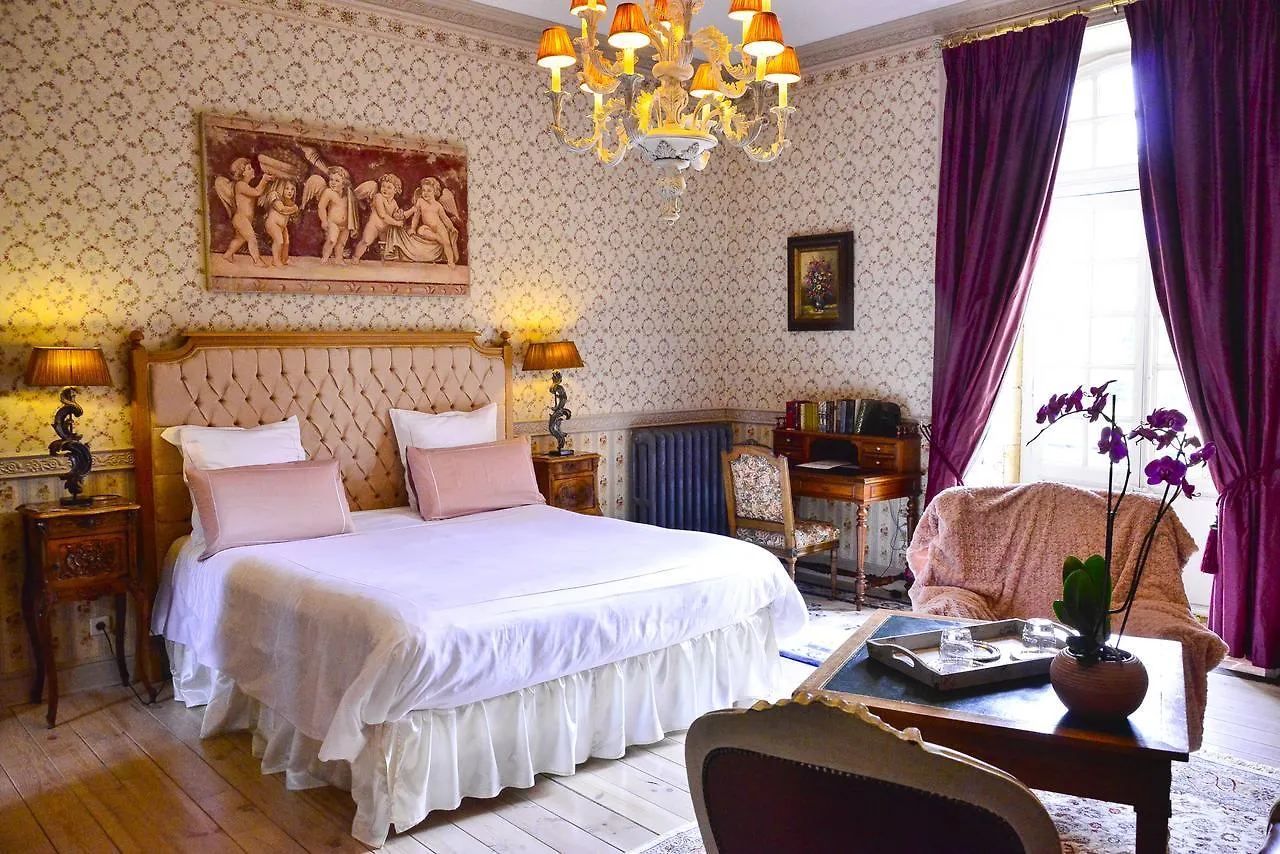 Chateau D'Origny, Chambres D'Hotes Et Restaurant Gastronomique Ouches