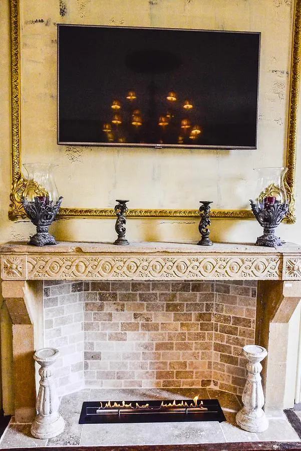 *** Bed and breakfast Chateau D'Origny, Chambres D'Hotes Et Restaurant Gastronomique Ouches Francia