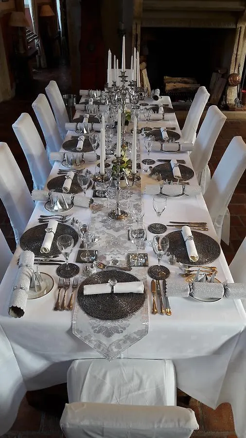 Chateau D'Origny, Chambres D'Hotes Et Restaurant Gastronomique Ouches 3*,  Francia